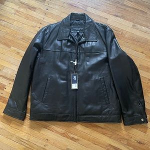 Men’s black XL Cambridge classics leather jacket.